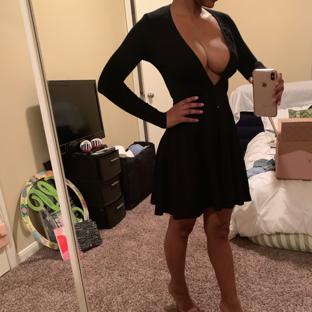 American Apparel Deep V Skater Dress - Picture 7 of 8